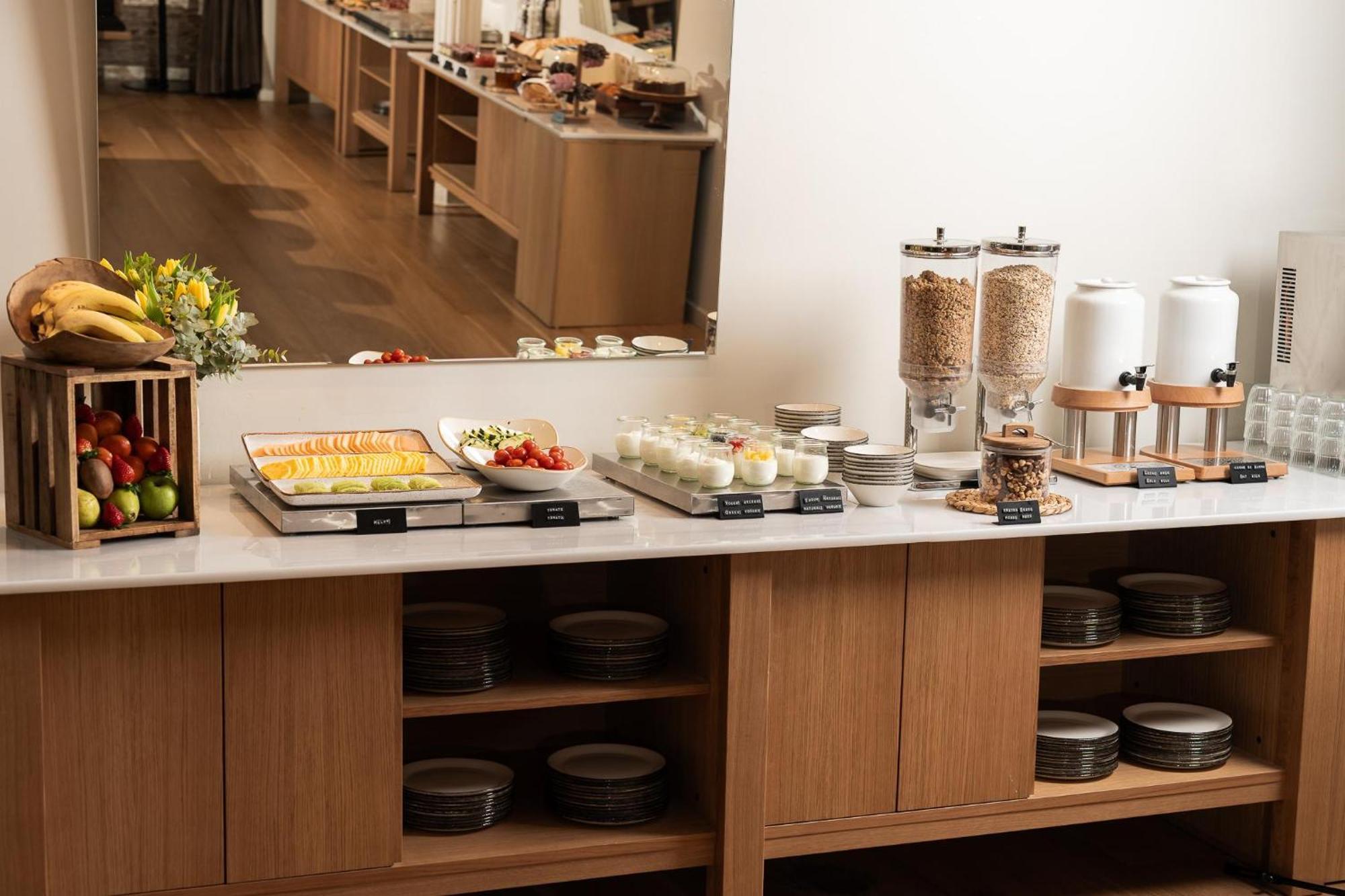 Hotel Regina Barcelona Ngoại thất bức ảnh